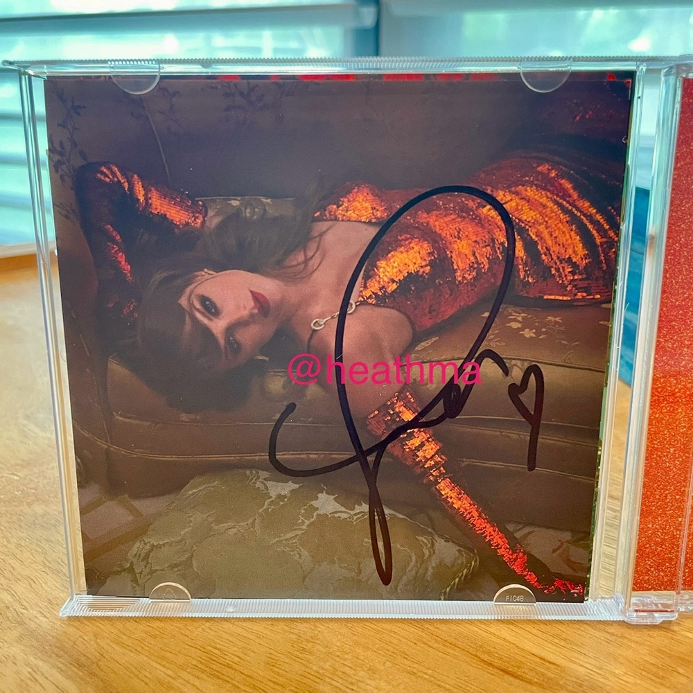 SIGNED COMPLETE SET Taylor Swift The Life of a Showgirl 4-CD Set - Picture 7 of 7